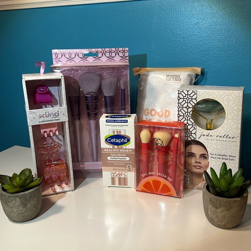 VALENTINE'S DAY GIFT SET ($200 Value)